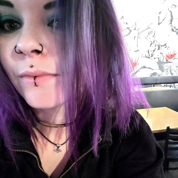 Meet your Posher, Sarah - Picture 1 of 1